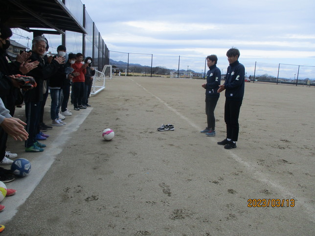 サッカー部にコーチが…!!