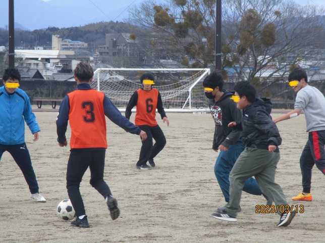 サッカー部にコーチが…!!